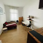 Nice City Apartment Апартаменты *