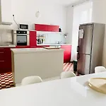 Nice City Apartment Appartamento