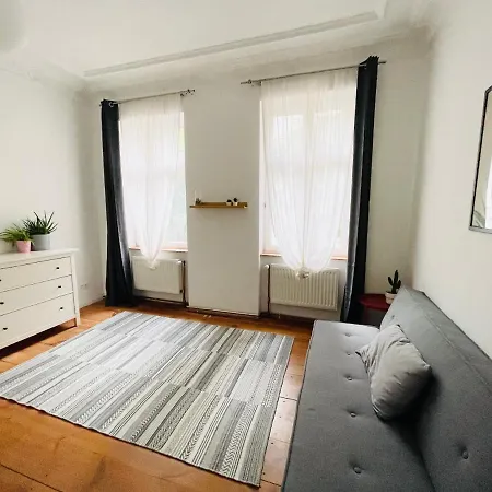 Nice City Apartment ברלין