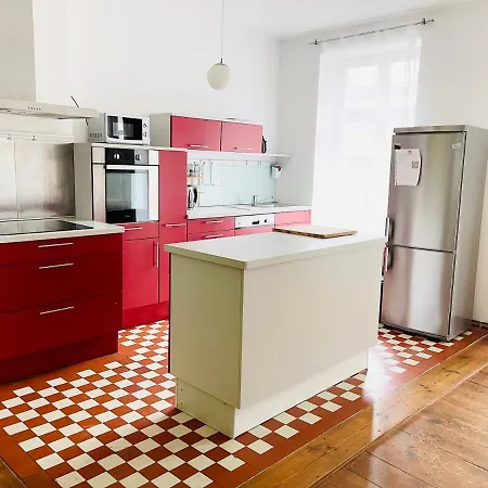 Nice City Apartment *