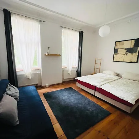 דירה Nice City Apartment