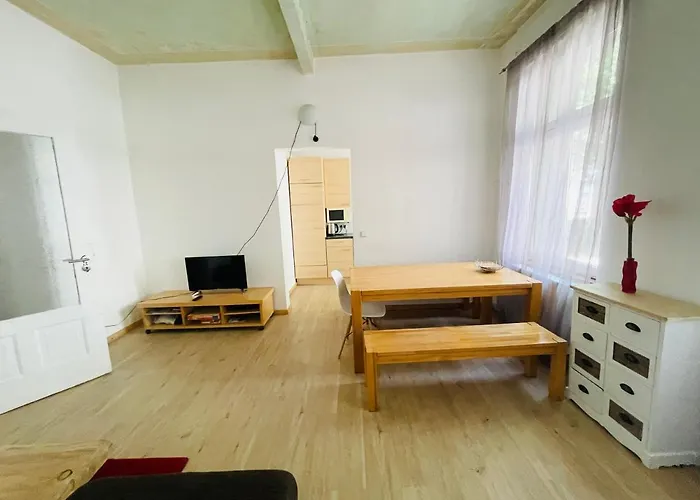 Nice City Apartment شقة *