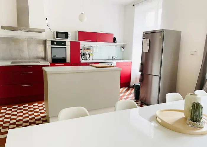 Nice City Apartment Apartamento