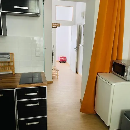 Nice City Apartment *