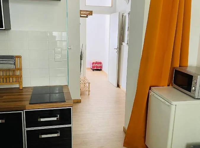 Nice City Apartment *