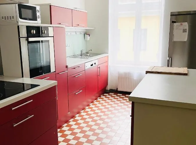 Nice City Apartment Lägenhet